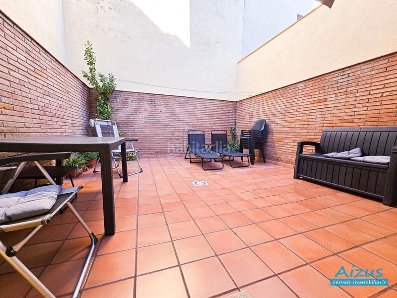 Foto ae1e9ef5-afb3-4b41-87c2-816f9a8a3e3a. Dúplex  con terraza en el casco antiguo en Casc Antic Ripollet