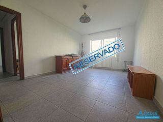 Flat in Can Mas. Piso para entrar a vivir en zona monturiol, ripollet