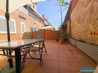 Casa adossada a Santa Perpètua de Mogoda. Acogedora casa adosada