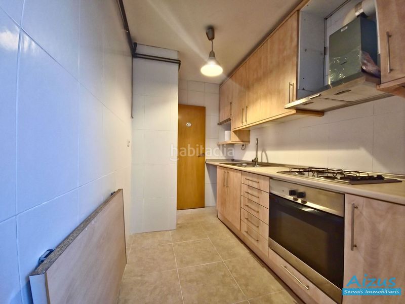 Foto 35146ae8-27dc-4aaa-9a9e-3e6c61832b4e. Pis amb calefacció a Centre Ripollet