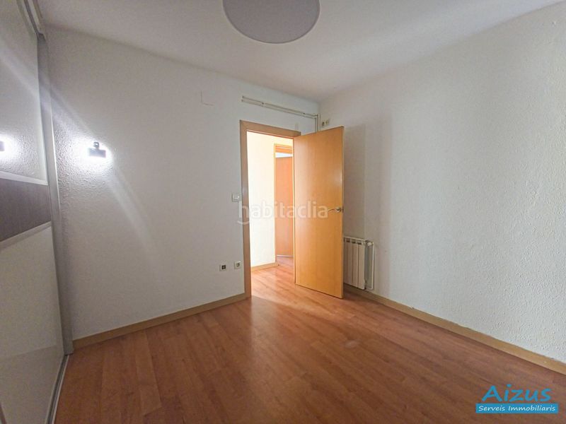 Foto bc86ecff-8057-49b1-90b6-7520bdc8244f. Pis amb calefacció a Centre Ripollet