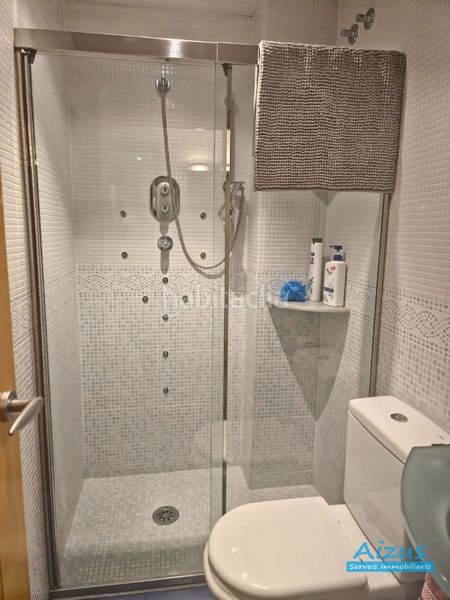 Foto e67c1f7b-e8fe-4bff-aadd-0f9beeb6747c. Pis amb calefacció aparcament piscina a Can Clos-Pinetons Ripollet