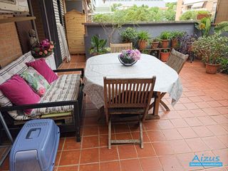 Piso en Santa Perpètua de Mogoda. Piso con terraza y parking en venta en santa perpètua de mogoda