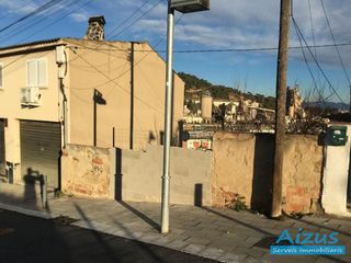 Residential Plot in Carrer triangle 59. Terreno urbanizable en calle triangle de montcada i reixach