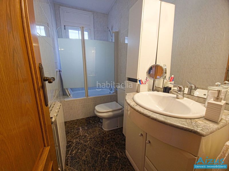 Foto 1c17d356-3611-42e9-ac0b-e55b60d634ff. Chalet casa a cuatro vientos ubicada en zona turonet con jardín privado en cerdanyola en Cerdanyola del Vallès