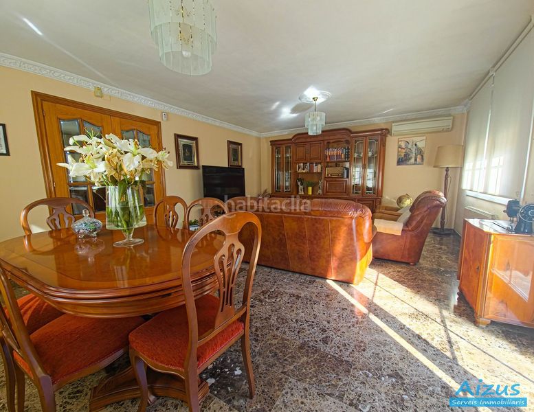 Foto 64297295-7226-4f4d-928b-d1f339cd8b3a. Chalet casa a cuatro vientos ubicada en zona turonet con jardín privado en cerdanyola en Cerdanyola del Vallès