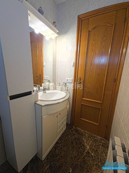 Foto 7aa36d3e-3e05-42e4-a2e6-eb5a8404e706. Chalet casa a cuatro vientos ubicada en zona turonet con jardín privado en cerdanyola en Cerdanyola del Vallès