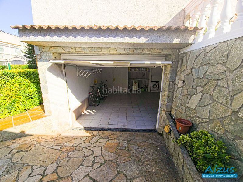 Foto 812bcea6-e5e5-4c70-b4c8-b12297602811. Chalet casa a cuatro vientos ubicada en zona turonet con jardín privado en cerdanyola en Cerdanyola del Vallès
