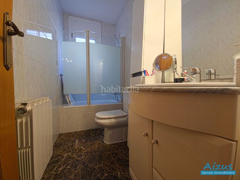 Foto d1ee0ed2-183b-4ce5-a70a-f805c7b6edd8. Chalet casa a cuatro vientos ubicada en zona turonet con jardín privado en cerdanyola en Cerdanyola del Vallès