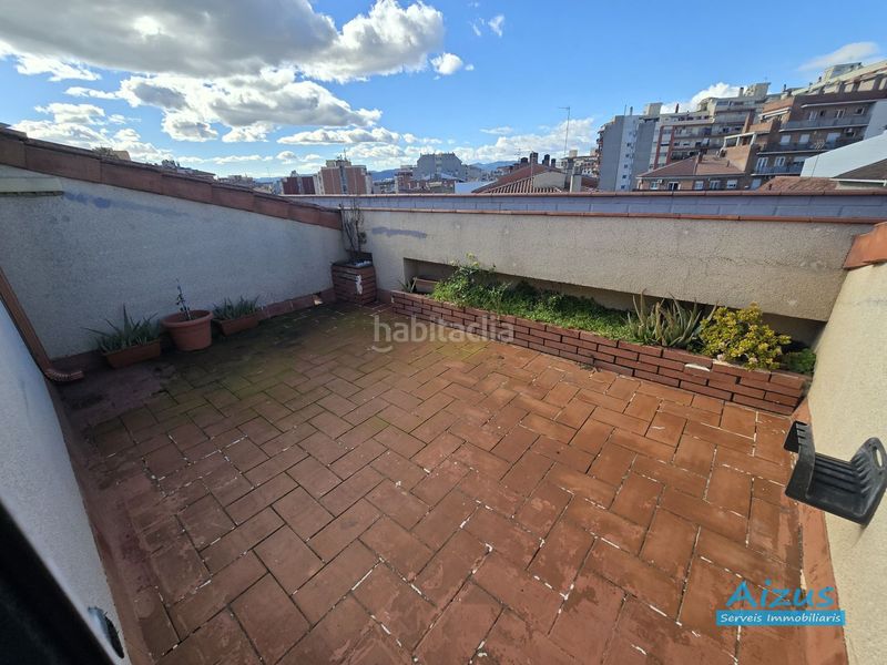 Foto 0ae7aaa6-db11-4a09-93a4-f85207f94219. Dúplex amb piscina a Ca n´Oriol Rubí