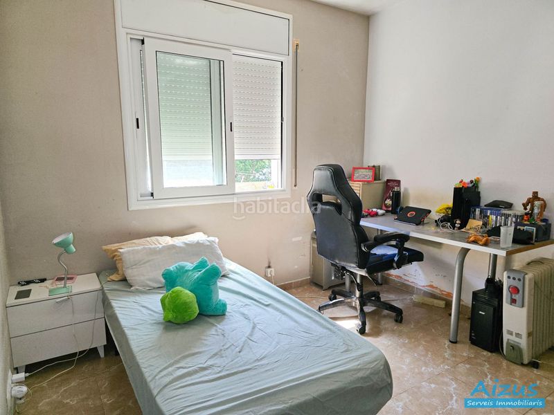 Foto 38a66c90-27d6-4ad0-ab42-478c3ce2abd9. Casa amb xemeneia aparcament a Santa Susanna