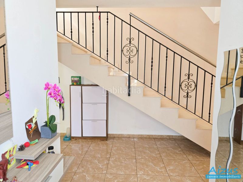 Foto 3debe930-67f4-47f5-b8d2-af6097434814. Casa amb xemeneia aparcament a Santa Susanna