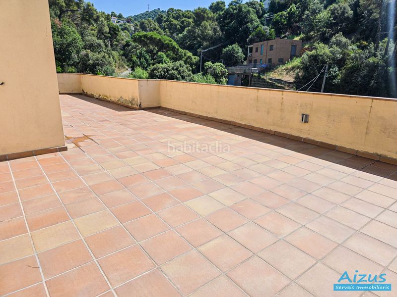 Foto 60445ce2-a9a0-44f9-8ea6-53902cbbb3eb. Casa amb xemeneia aparcament a Santa Susanna