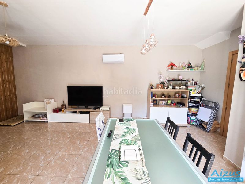 Foto 90caedab-8b8b-4fc6-bebd-37761f041784. Casa amb xemeneia aparcament a Santa Susanna