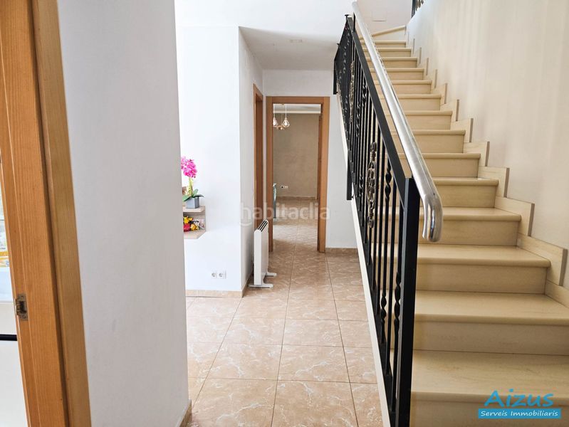 Foto cddf9d6f-35b4-4acd-b9c6-8971c036edab. Casa amb xemeneia aparcament a Santa Susanna