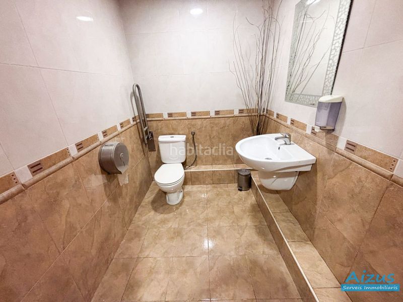 Foto de92d70e-cd81-4c27-9ba3-eb13699722a6. Local commercial dans Llagosta (La)