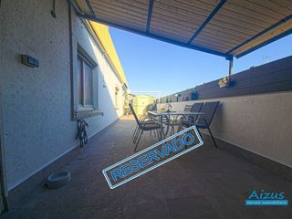 Àtic a Can Mas. Ático con terraza de 40 m² en rambla sant jordi de ripollet.