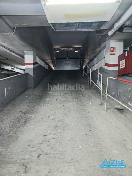 Foto 80c57add-1042-4d29-af07-db637102b7e0. Parking voiture dans Ajuntament-Maragall Ripollet
