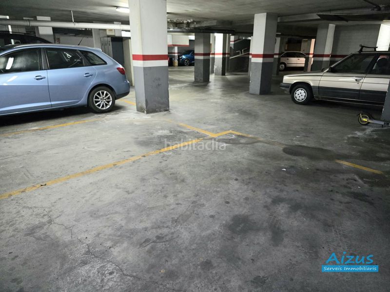 Foto f199a468-c498-4e6b-9c4c-b0b2b6553d2a. Parking voiture dans Ajuntament-Maragall Ripollet