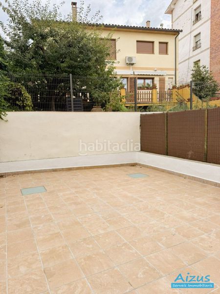 Foto 54e703f3-54db-4b7c-b8da-e2aa92c245d5. Casa adossada amb calefacció aparcament a Torelló