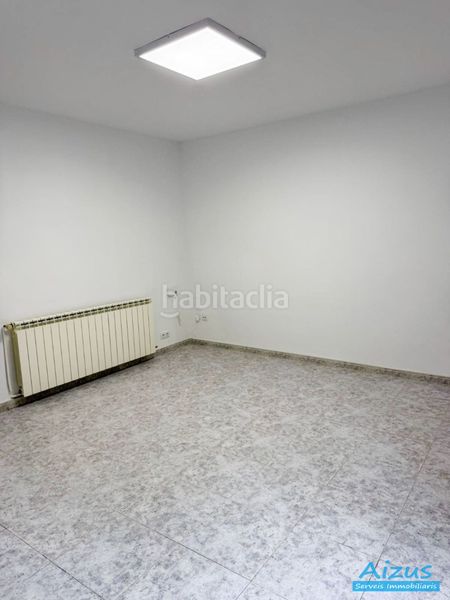 Foto 7aa8e80e-6a3c-45a8-82d5-1b170e770bbb. Casa adossada amb calefacció aparcament a Torelló