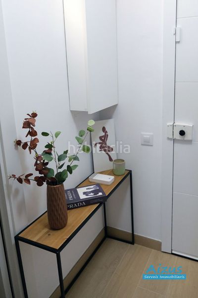 Foto aa3ceaac-b906-4ff5-a502-6ec7ef143ab2. Pis a Sagrada Família Barcelona