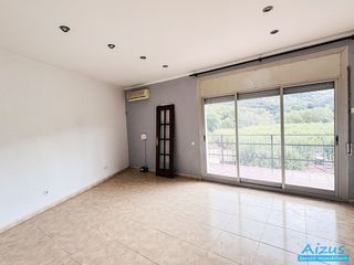 Flat in Sant Cebrià de Vallalta. Piso de 2 habitaciones con balcón en  sant cebrià de vallalta
