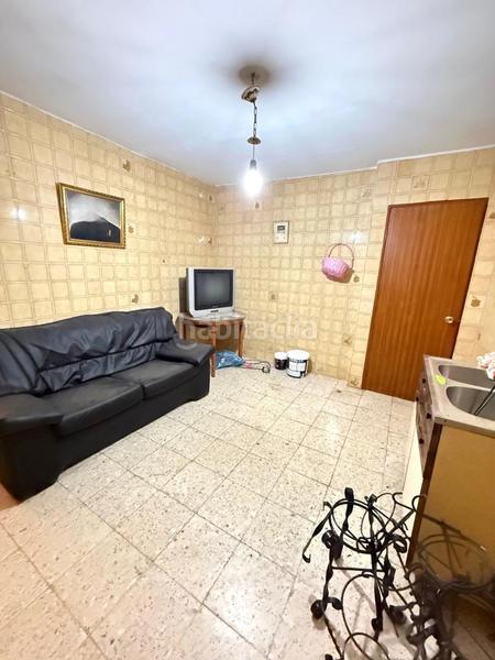 Foto 714aa5fb-b03b-4744-bb72-412be7a1c628. Casa se vende casa en antonio domínguez en Ciudad Jardín Badajoz