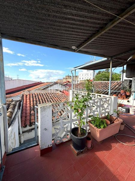 Foto a46558a4-a81b-45f8-b002-c50c60662ac7. Casa a Casco Antiguo Badajoz