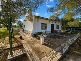 Bauernhof in Pedanías de Badajoz. Se vende parcela hipotecable en urbanización ermita de botoa