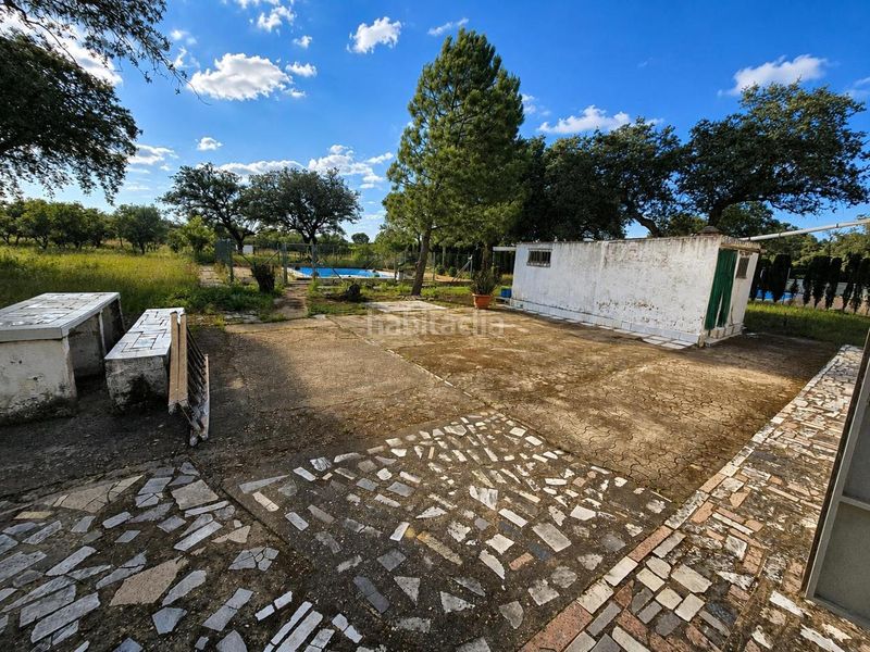 Foto d80655c1-3622-4b7b-a74a-b1a00daa24cf. Masia amb piscina a pedanías de Badajoz Badajoz