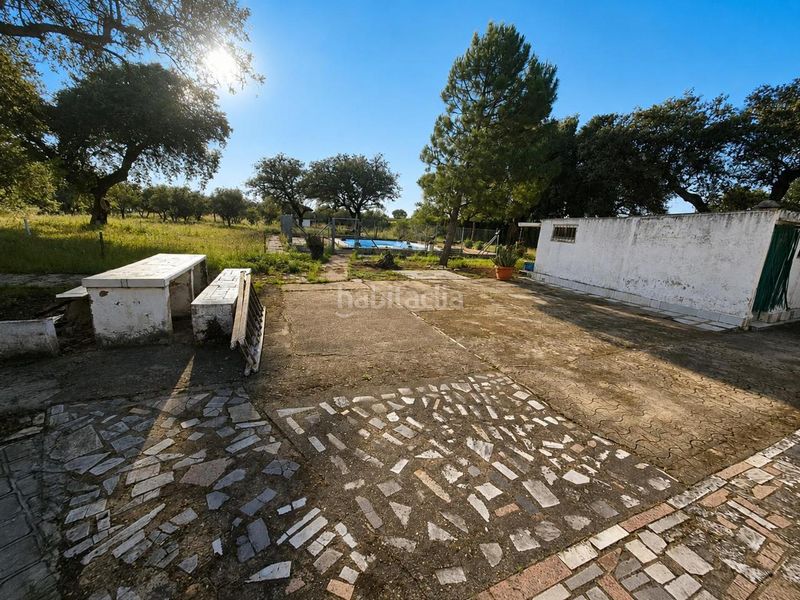Foto f439f3a6-f4ba-478f-aa1e-0afe5dfb906d. Masia amb piscina a pedanías de Badajoz Badajoz