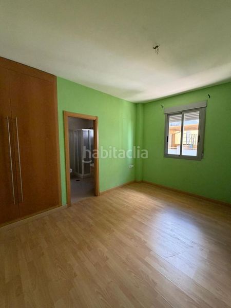 Foto f703d8e7-e70f-424a-90fc-c5dac3489b26. Pis amb aparcament a Montijo