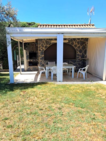 Foto 0a5be822-4b4f-45f3-8c15-adced7aa9fa7. Casa amb piscina a Carretera de Sevilla - Los Montitos Badajoz