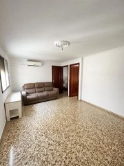Maison à La Estación. Casa independiente con patio