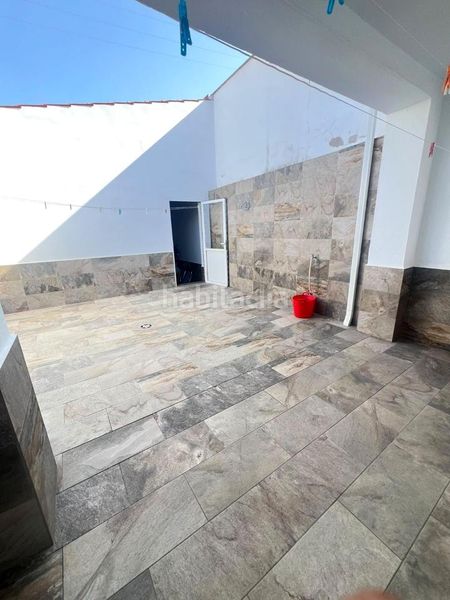 Foto ace3cba6-95d9-4ee2-9233-8a03f4f60108. Casa amb aparcament a Valverde de Leganés