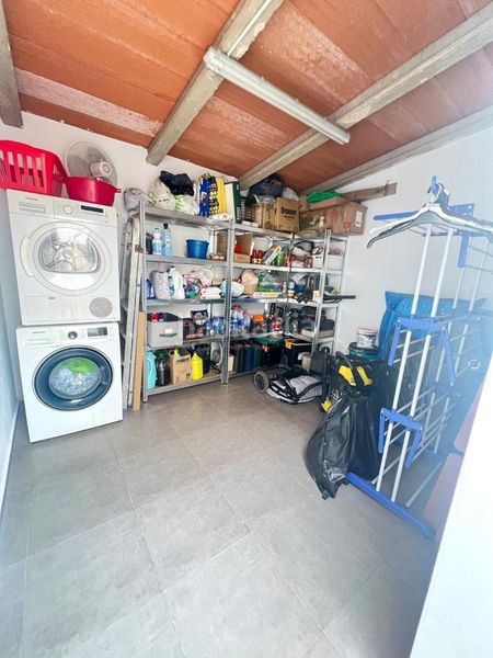 Foto f5d66fe4-2d9e-4f9b-8c3e-4ec96696bfde. Casa amb aparcament a Valverde de Leganés