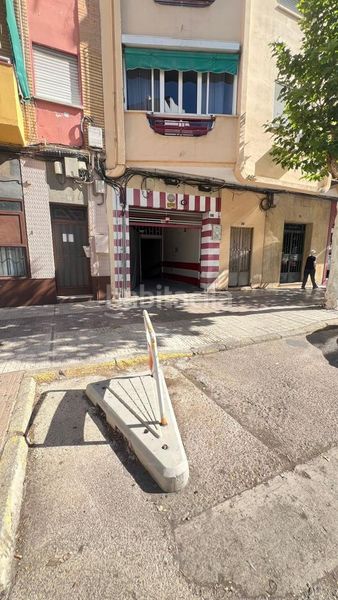 Foto d28023f1-4e66-4010-8cc9-eaa242f79bcd. Aparcament cotxe a San Roque - Ronda Norte Badajoz