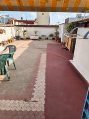Pis a L´Amistat. Excelente piso con terraza 60 metros y balcon