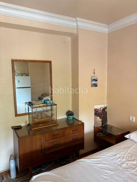 Foto ce9bf4bc-24d3-40e8-be68-2b6edf590bc7. Piso  3 habitaciones con balcón y ascensor en primado reig – metro, tranvía y centro a un paso en Valencia