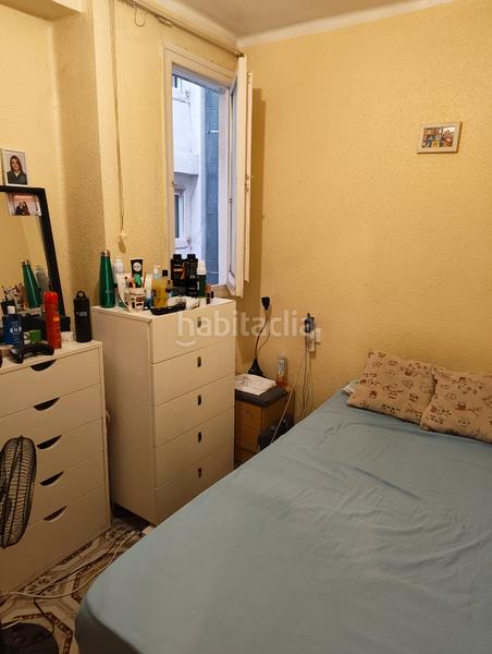 Foto d168d764-07d3-4686-ad74-715a1cbe287b. Piso  3 habitaciones con balcón y ascensor en primado reig – metro, tranvía y centro a un paso en Valencia