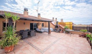Appartamento in Nucli Antic. Piso con gran terraza en cunit