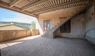 Edifici a Torrelavit. Edificio singular en venta