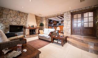 Haus  Carrer sant ramon de penyafort. Ocasión única de vivienda y negocio en venta en puigdàlber