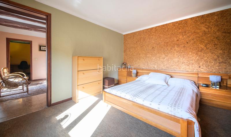 Foto a94c307a-66aa-4021-86b5-d4b63632b80f. Casa ocasión única de vivienda y negocio en venta en Puigdàlber