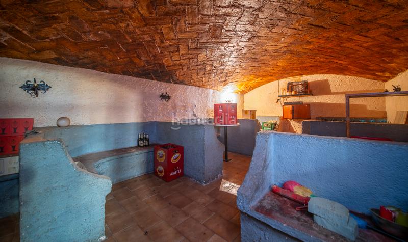 Foto e04fefd0-fd6e-460f-955f-cced16bea9dc. Casa ocasión única de vivienda y negocio en venta en Puigdàlber