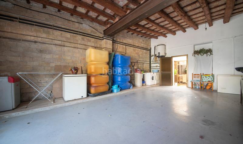 Foto fbc51805-3bfe-42f5-8257-97bcfd2310d3. Casa ocasión única de vivienda y negocio en venta en Puigdàlber