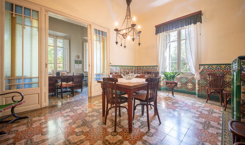 Foto 1571bbab-7877-42d5-8201-9523ceb6e7cf. Casa amb xemeneia aparcament a Llacuna (La)