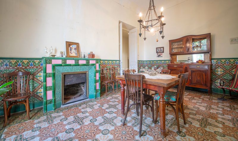 Foto f626bc60-8f87-4974-979a-b4646a43dd72. Casa amb xemeneia aparcament a Llacuna (La)