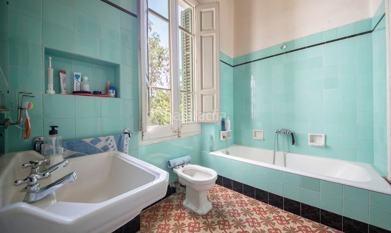 Foto fa144863-71c8-4d3f-9761-42dad690d88a. Casa amb xemeneia aparcament a Llacuna (La)